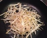 節約☆もやしとレタスのコク旨ピリ辛炒め作り方1写真