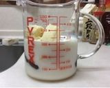 プルーンピューレとバナナのスムージー作り方1写真