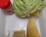 茹でたタケノコと春キャベツの炒め物作り方1写真
