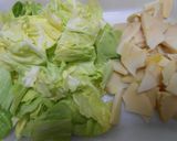 茹でたタケノコと春キャベツの炒め物作り方5写真
