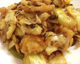 簡単☆とろっと鶏肉と春キャベツの炒め物作り方5写真
