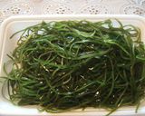 簡単１品✿切り昆布とモヤシの梅肉和え✿作り方1写真