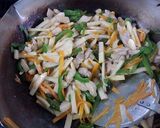 タケノコと鶏肉の炒め物作り方7写真