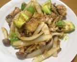 鶏肉とアボカドのマヨネーズ炒め作り方4写真