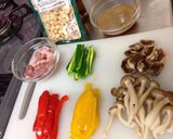 鶏とカシューナッツの彩り炒め作り方2写真