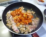 我が家の定番☆野菜たっぷり豚キムチ作り方8写真