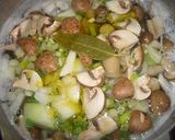 簡単！豆とソーセージの煮込みスープ☆☆作り方3写真