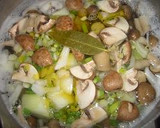 簡単！豆とソーセージの煮込みスープ☆☆作り方3写真