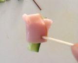 え？楊枝で留めてる！？ハムの花作り方4写真