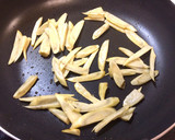 簡単、ツナ缶、ごぼう、舞茸の炒めもの作り方2写真