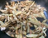簡単、ツナ缶、ごぼう、舞茸の炒めもの作り方3写真