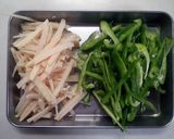 青椒蒟蒻【こんにゃくの青椒肉絲風】作り方2写真