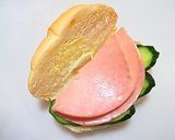 休日のランチや軽食に～ ロールパンサンド作り方4写真