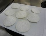はさんで切るだけ♪生ハム大根サンド作り方1写真