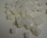 角切り大根でコロコロ食感の味噌汁♪作り方1写真