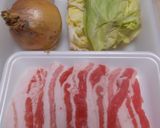 春キャベツと豚肉のオイスタースース炒め作り方1写真
