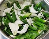 期間限定春の味覚♪葉たまねぎの甘辛卵とじ作り方2写真