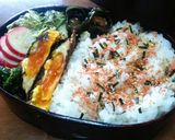 お弁当に♪海苔付け目玉焼作り方4写真