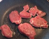 豚ヒレ肉とブロッコリーのチーズ焼き♤作り方1写真
