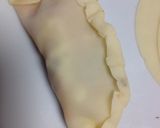 餃子の皮で簡単カルツォーネ風ピザ作り方2写真