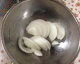 牛肉とタマネギのバター醤油炒め作り方1写真