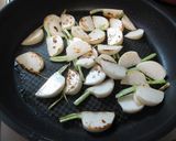 春キャベツと焼き蕪のサラダ 作り方1写真