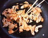鶏皮と水菜のキムチ炒め作り方3写真