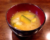 娘考案＊かぼちゃとじゃがいものお味噌汁＊作り方4写真