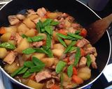 ヨシダソースで♪鶏肉とじゃがいもの煮物作り方6写真