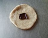 サクサクとろ～りチョコマシュマロ揚げパン作り方2写真