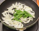 スナップえんどうと新たまねぎの炒め物作り方5写真