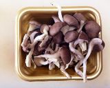 包丁いらず♪霜降りひらたけの豚しそロール作り方3写真