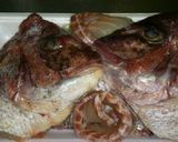 活力鍋で骨まで柔らか♪魚のアラの赤だし作り方1写真