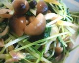 ミョウガと水菜とシメジのポン酢炒め♪作り方3写真