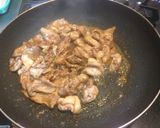 簡単！豚肉甘味噌だれの春キャベツあえ♫作り方2写真