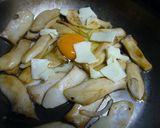エリンギのとろ～っとチーズ炒め作り方3写真