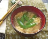 スナップエンドウの卵とじ＊お味噌汁作り方4写真