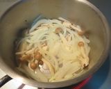 新たまねぎと絹さやのミルクスープ♪作り方2写真