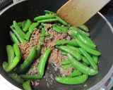 スナップエンドウの甘辛肉味噌炒め作り方4写真