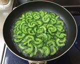 ご飯が進む！ゴーヤと豚肉の炒め物！作り方2写真