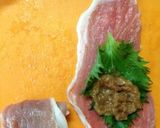 簡単！梅と大葉の豚肉巻き揚げ♥︎作り方2写真