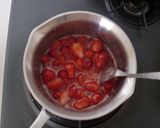フレッシュ苺♪丸ごとジャム(*^ω^*)作り方5写真
