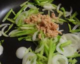 ブロッコリーの芯でご飯がすすむさん♪作り方2写真
