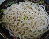 塩こんぶで簡単ランチ♪ベーこん焼うどん作り方3写真