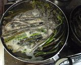 簡単♡蕨＆魚肉ソーセージ炒め作り方1写真