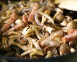 キノコのガーリック風味バルサミコソース。作り方10写真