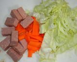 ランチョンミートと春キャベツのマヨ炒め作り方1写真