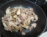豚肉と舞茸とピーマンの味噌炒め作り方3写真