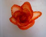 ♡ケーキデコに♡苺の飾り切り♪お花♡作り方3写真