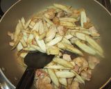 簡単❀鶏もも肉とゴボウのオイマヨ炒め❀作り方3写真